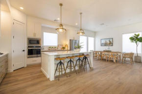 Rooftop Luxury on Coral Canyon Golf Course Near Zion - 3837